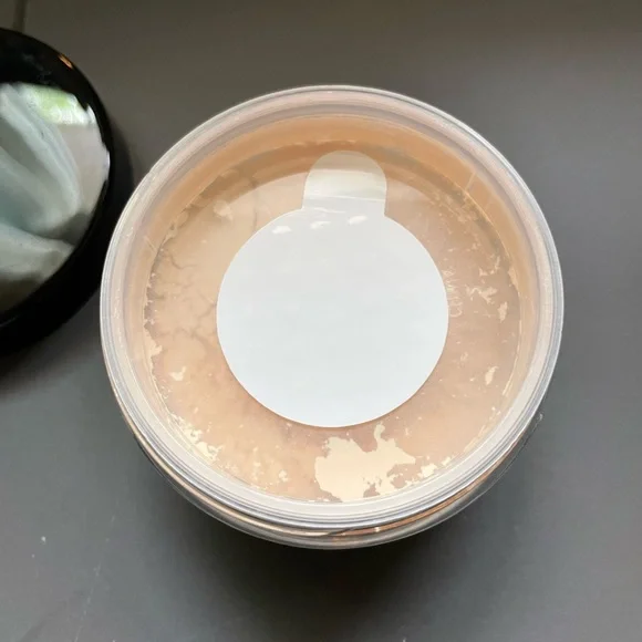 Dermablend loose powder - Picture 3 of 4